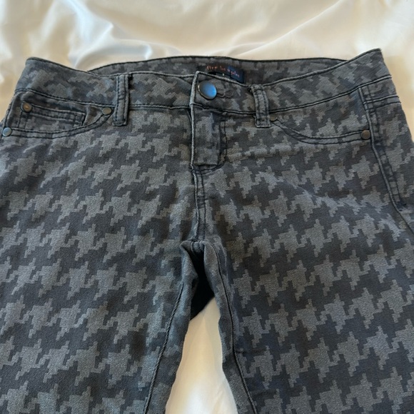 Houndstooth black and Grey skinny pants - Picture 2 of 6
